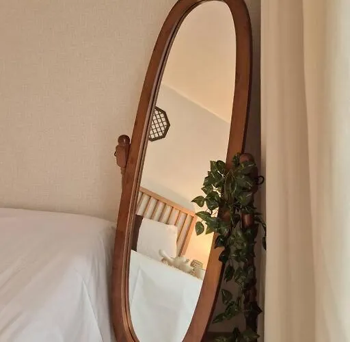 Location Gangnam Yeoksam 2bedroom Upp To Four People *