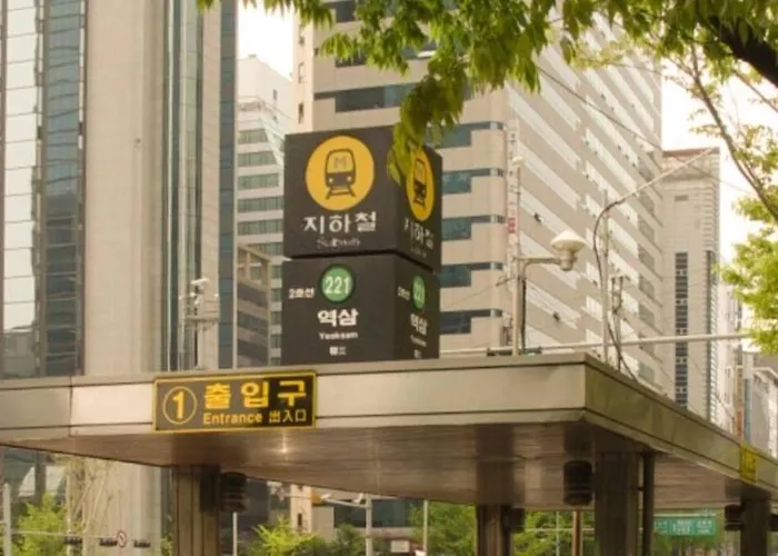 Location Gangnam Yeoksam 2bedroom Upp To Four People