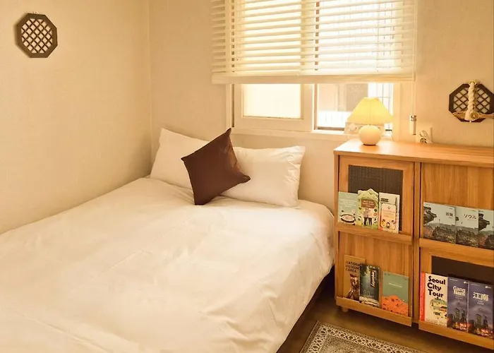 Location Gangnam Yeoksam 2bedroom Upp To Four People アパート